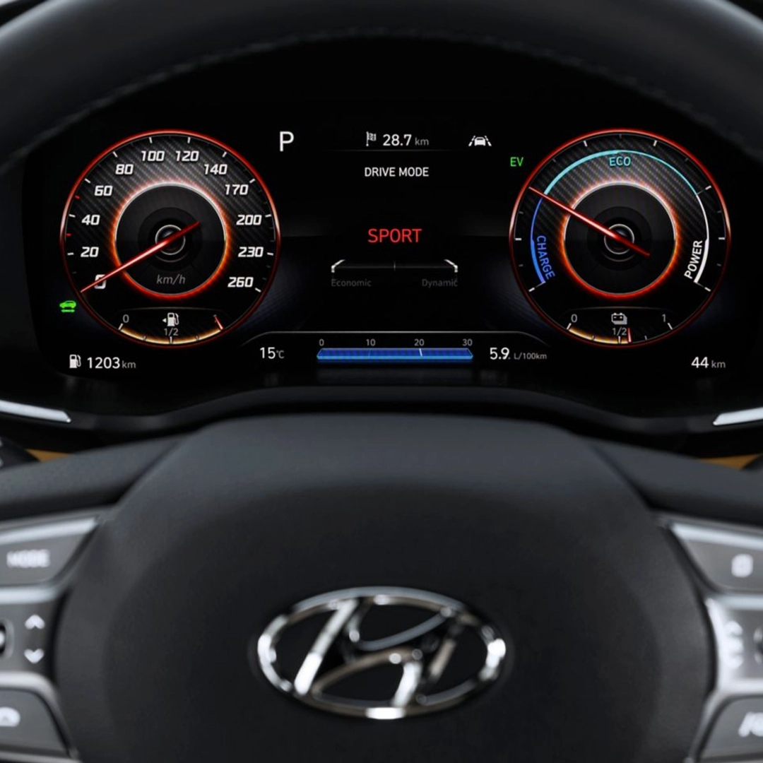 Tableau de bord digital et écran tactile du Hyundai SANTA FE Hybrid